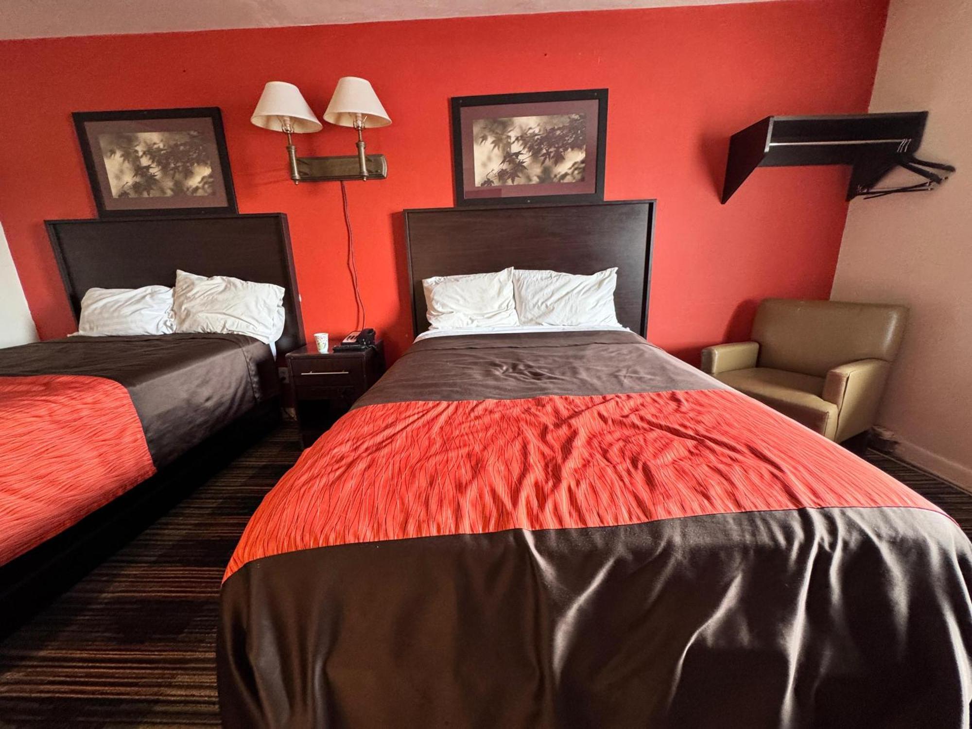 Oyo Palm Leaf Motel Ашленд Екстер'єр фото